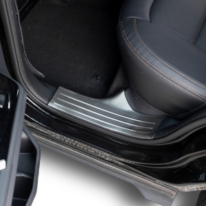 Torres Kapı Eşiği Koruma Kaplaması (Siyah ve Gümüş)