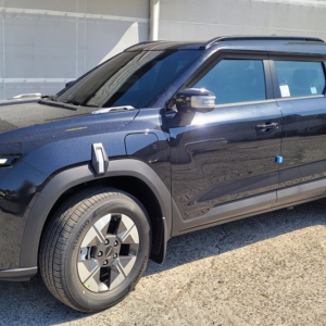 Musso EV – Siyah Cam Rüzgarlığı