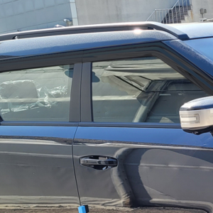 Musso EV – Siyah Cam Rüzgarlığı